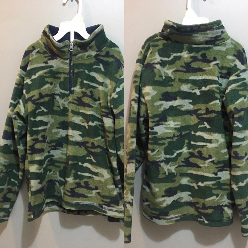 The Children’s Place Camo Pullover Size M
